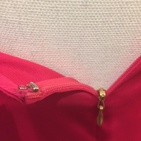 NWT Express Draped Top 2 looks in 1 - So Cute - Picture 7 of 8